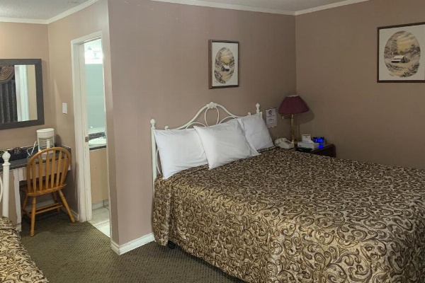 Lucien Motel image 27