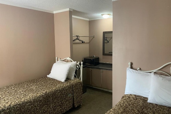 Lucien Motel image 29