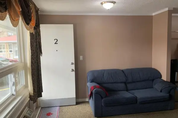 Lucien Motel 8