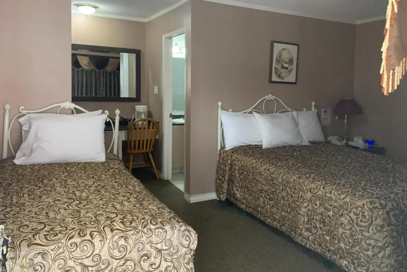 Deluxe Queen Room